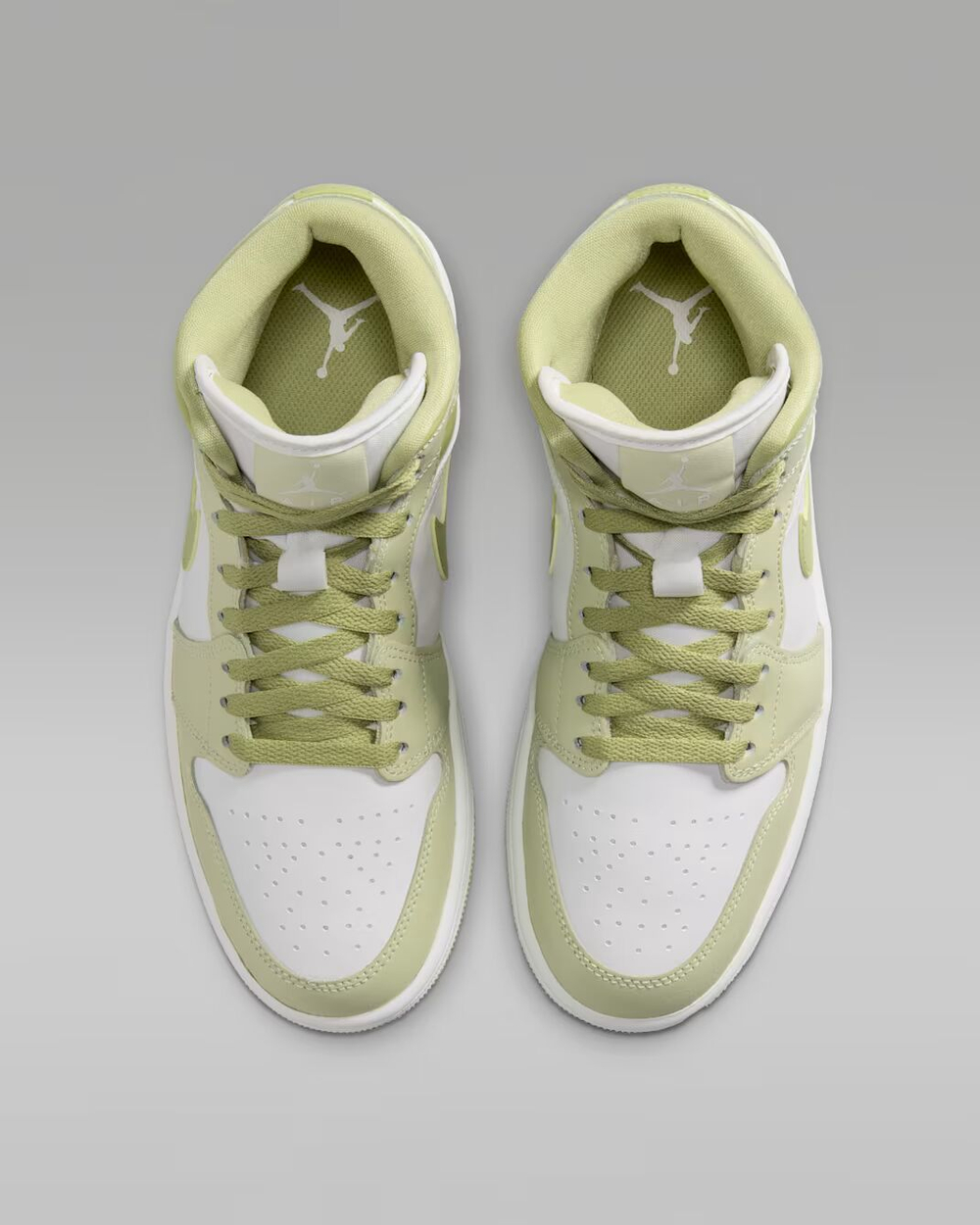 Air Jordan 1 Mid Женская обувь - NIKE