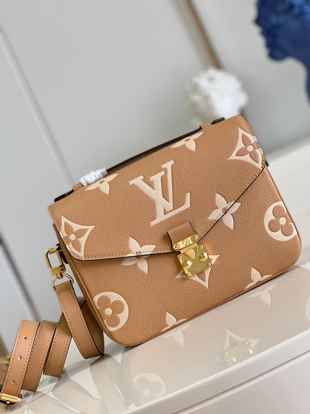 Louis Vuitton Pochette Metis