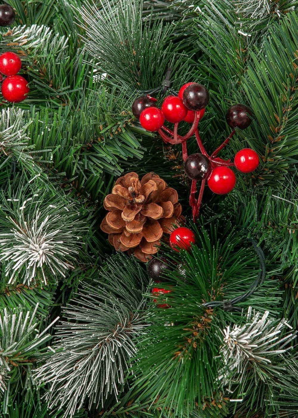 Заснеженная елка с шишками и ягодами «Очарование» (Леска+пвх) 3 м