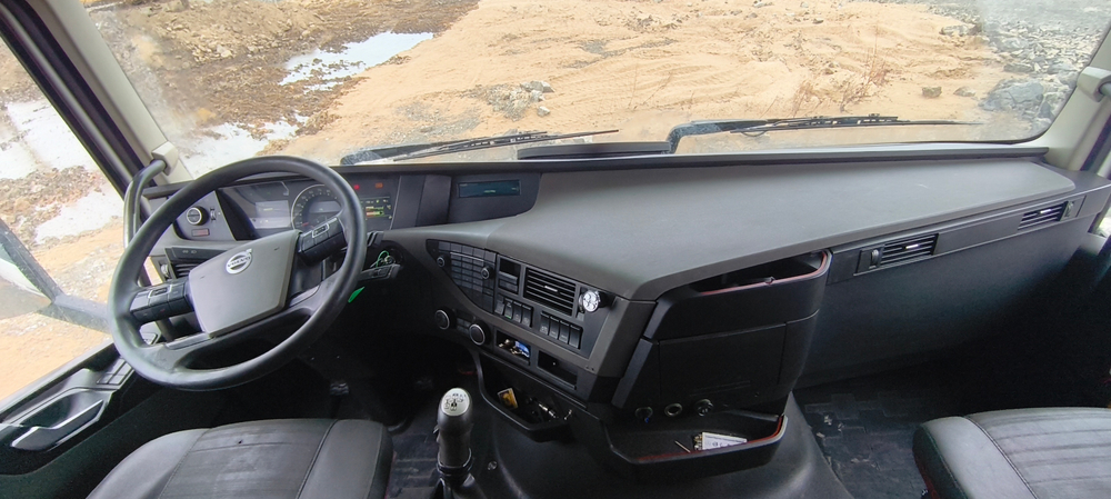 Volvo FH 6x4 Седельный тягач FH-TRUCK (Дизельный, 12,8 л, 428 л.с., АТ)