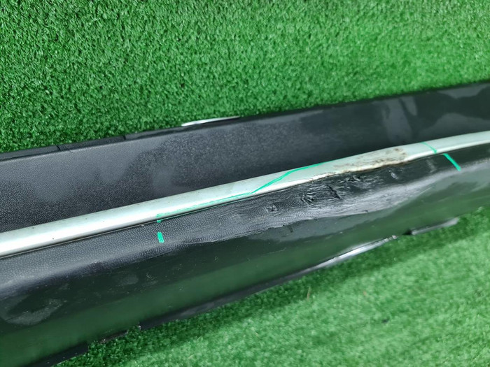 Наклад порога левая Mercedes ML GLE W166 (2011-2018)