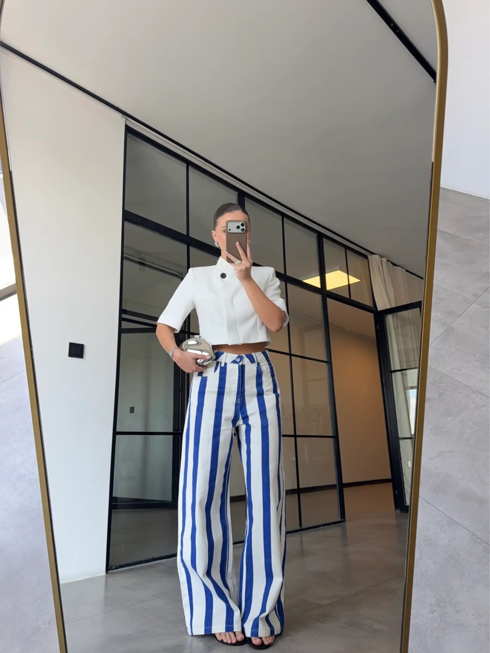 Джинсы в контрастную полоску