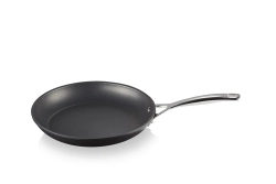 Le Creuset Сковорода PRO с антипригарным покрытием 28см