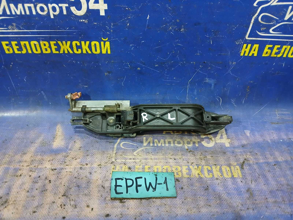 Ручка двери задней левой внешняя MAZDA TRIBUTE 2002