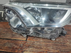 Фара левая галоген Toyota RAV4 IV (XA40) 15-19 Б/У Оригинал 8117042650