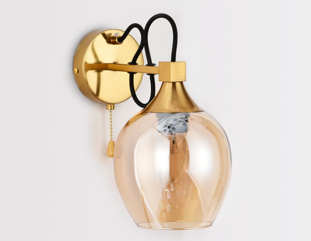 Ambrella Настенный светильник с выключателем Traditional TR9065