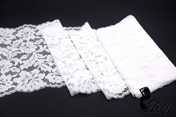 03-244 Кружево эластичное 23 см,  теплый белый