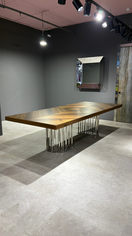 Стол Дождь в эвкалипте