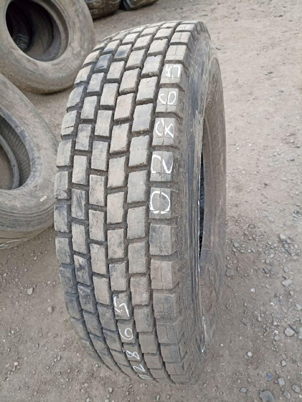 315/80R22.5 DoubleRoad DR813 шина б/у
