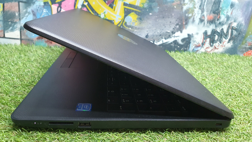 Ноутбук HP  Pentium /4 Gb