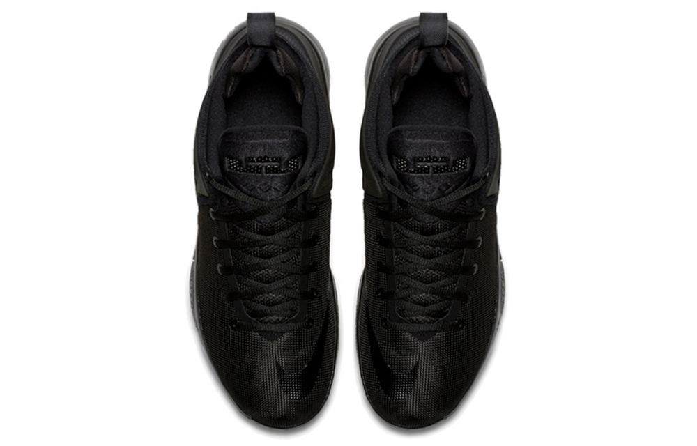 Кроссовки Nike Witness