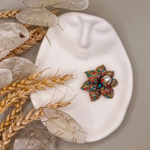 Брошь "Цветочная брошь с жемчужиной"