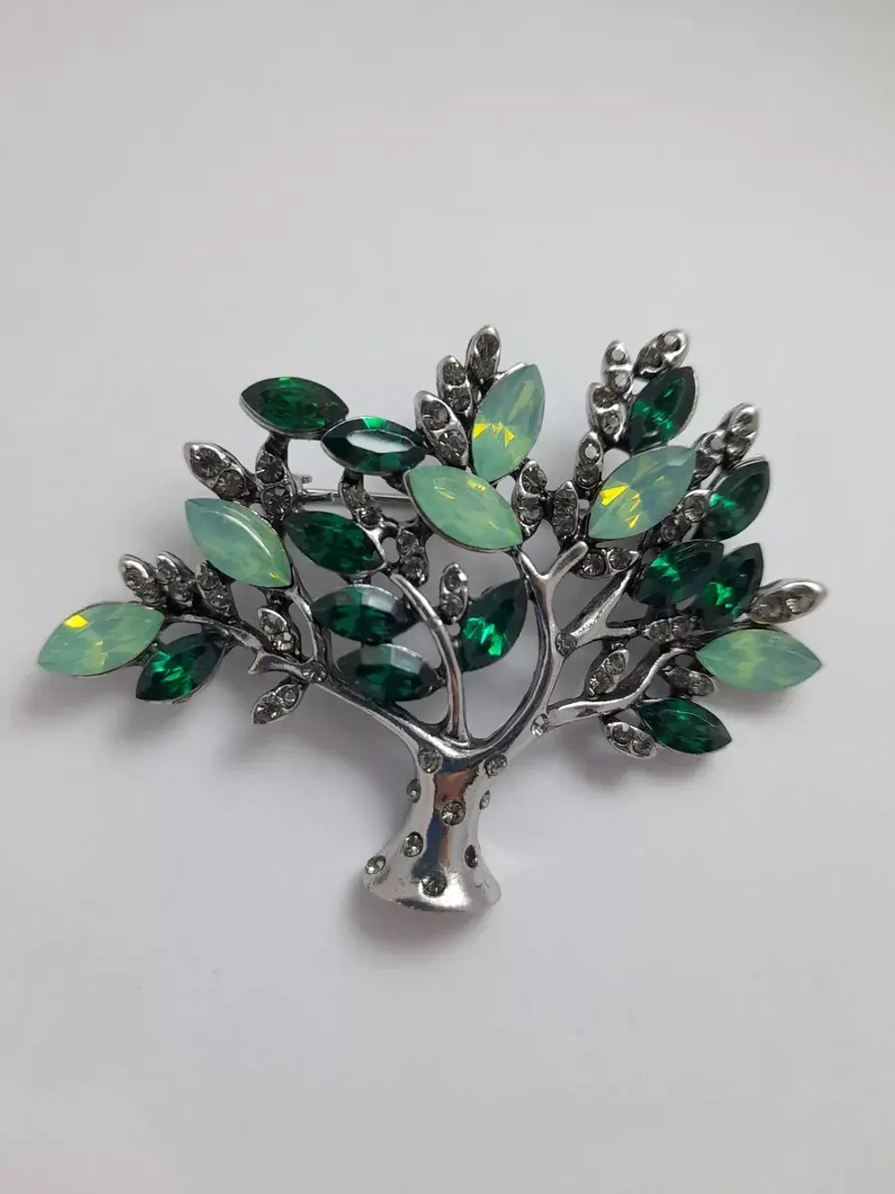 Брошь-кулон "Дерево большое с зелёными стразами" серебро