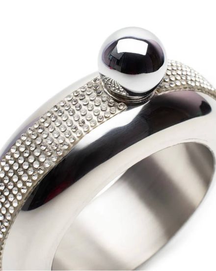 Фляжка , в виде браслета кольца со стразами , серебряная