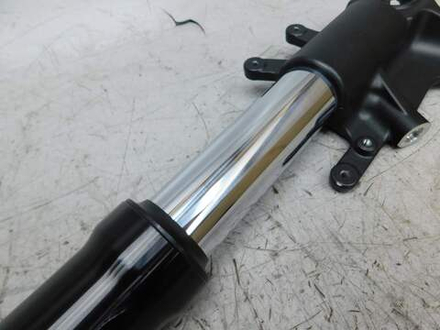 перо вилки правое Suzuki Boulevard M109R