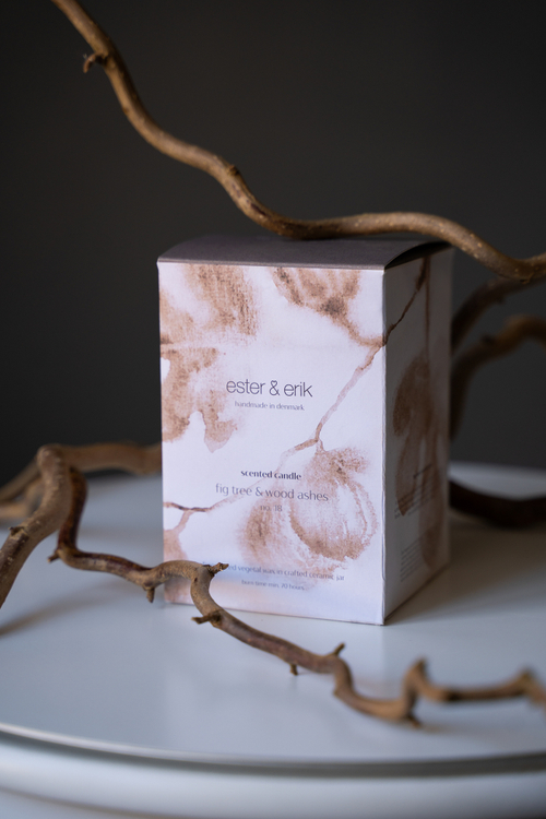Свеча Ester&Erik арома "фиговое дерево и древесная зола" арт. 221304.13