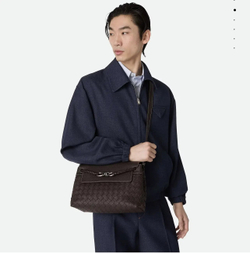Мужская коричневая сумка-мессенджер Bottega Veneta Andiamo Small