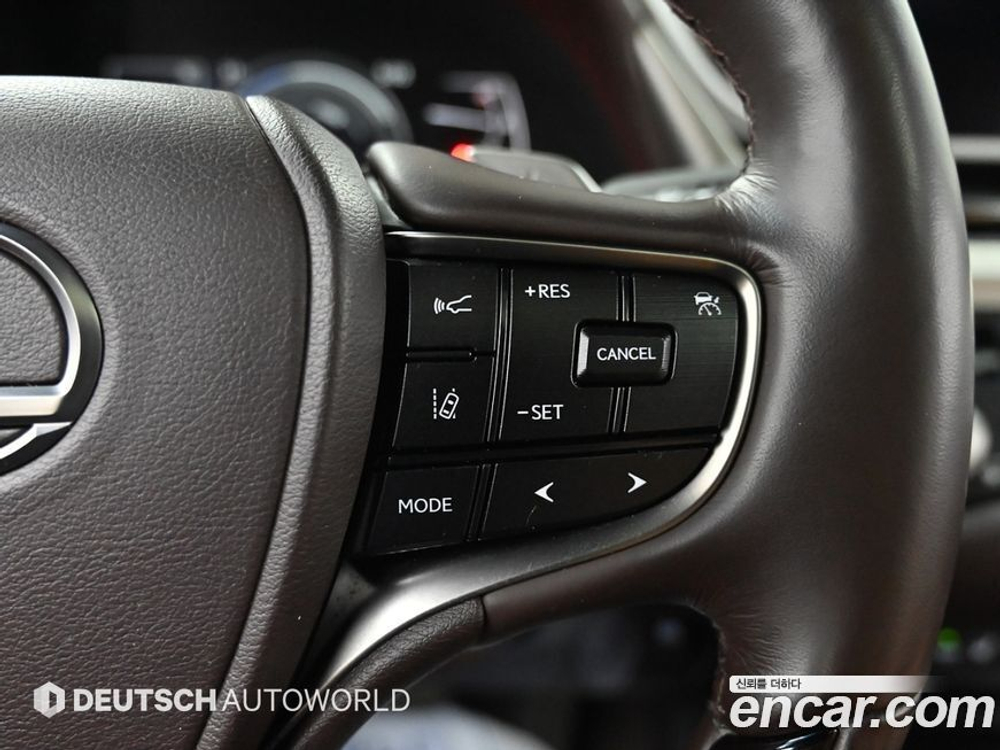 Lexus ES300h 7 Generation Luxury Plus (11.2020)