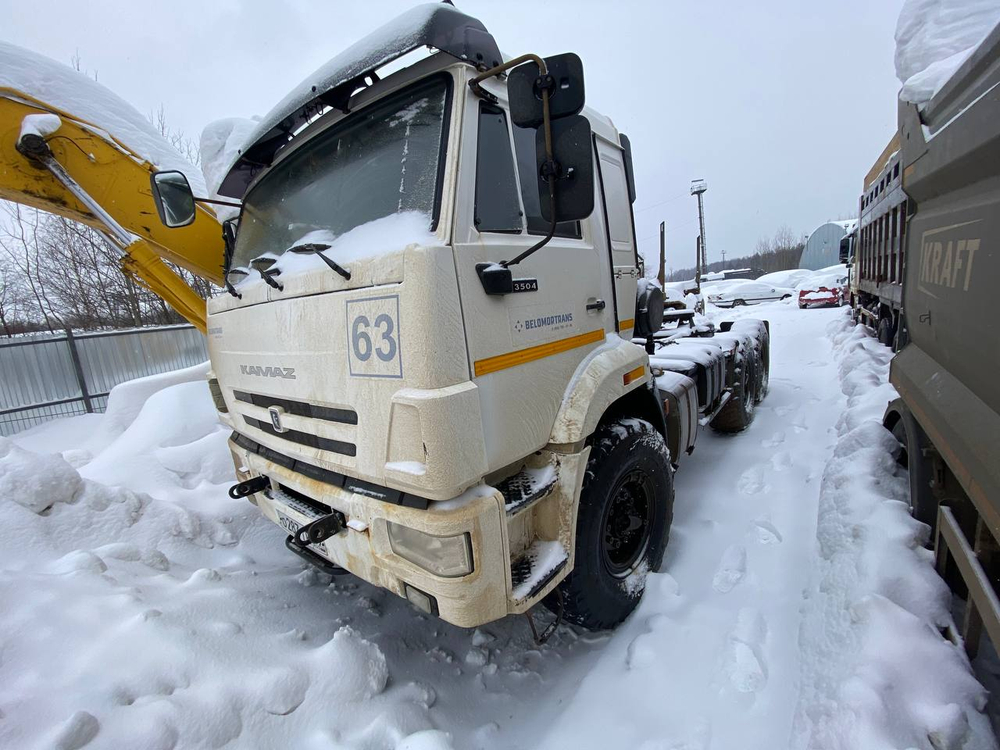 КамАЗ 53504 6x6 Седельный тягач 53504-50 (Дизельный, 11,8 л, 300 л.с., МТ)