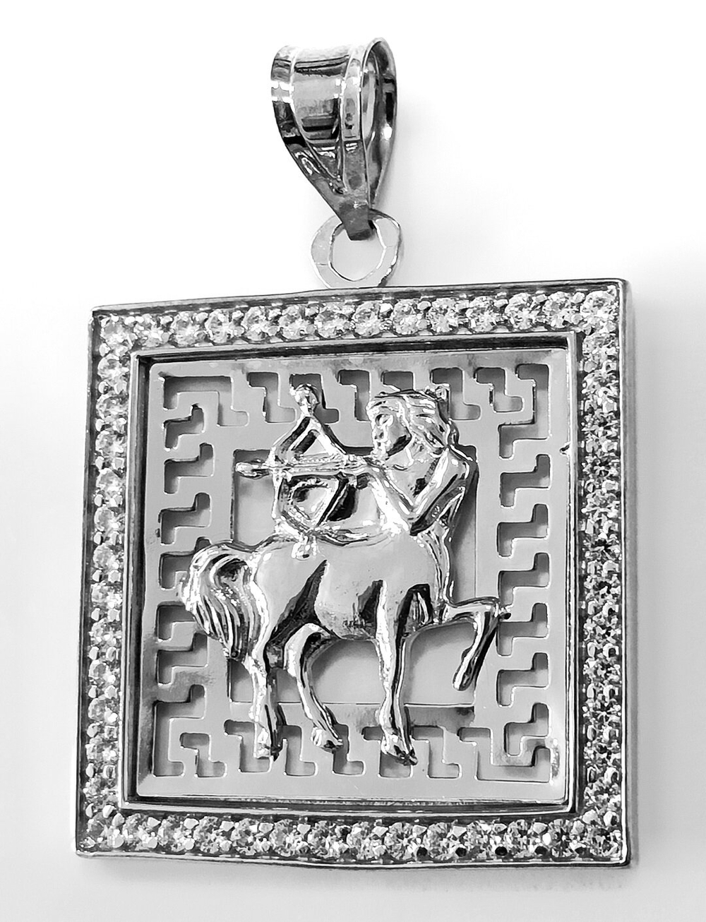 "Эстерелла" - ювелирная подвеска из серебра