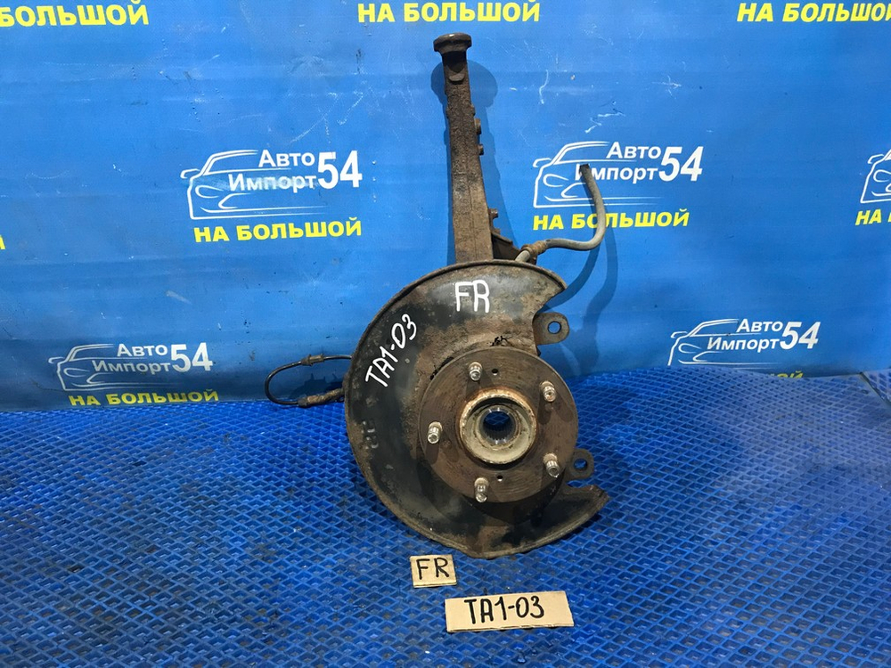 Ступица передняя правая Honda AVANCIER 1999