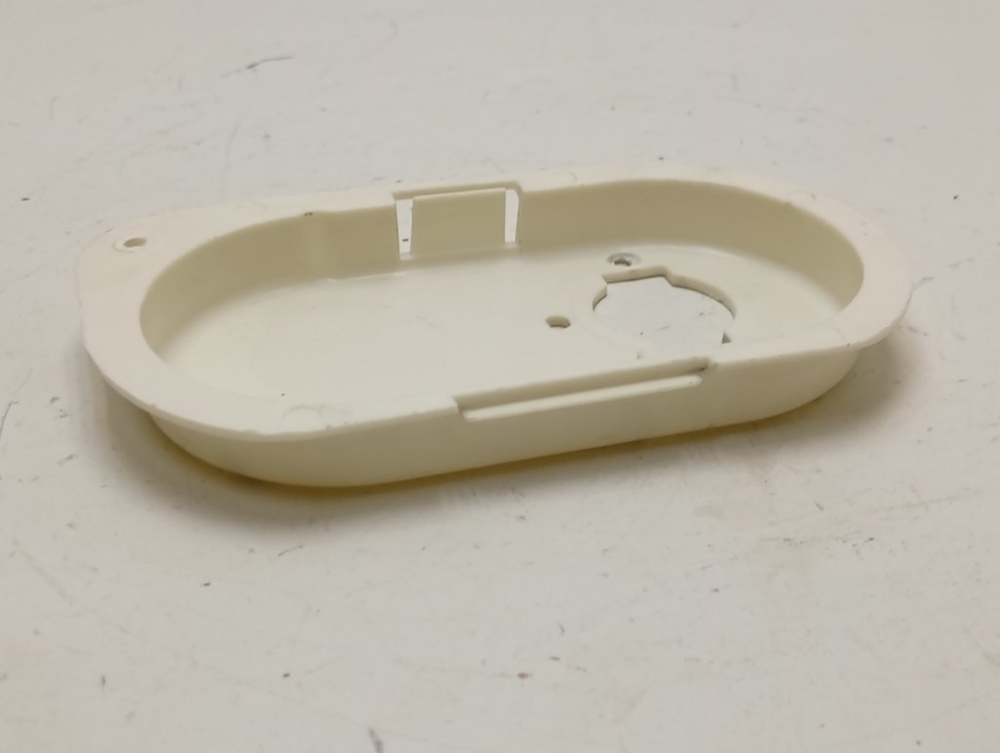 IWUB4085CIS кт59 Крышка клапана подачи воды для стиральной машины Indesit 14801735408 б/у