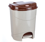 Контейнер для мусора педальный 7л с внутренним ведром М2890