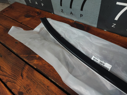 Молдинг лобового стекла Toyota Camry (XV70) Новый Оригинал 5615333010