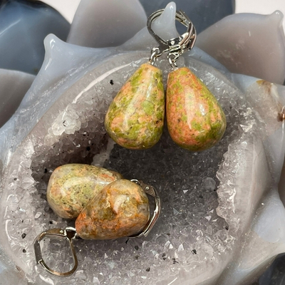 27427 Унакит серьги Капля 20мм