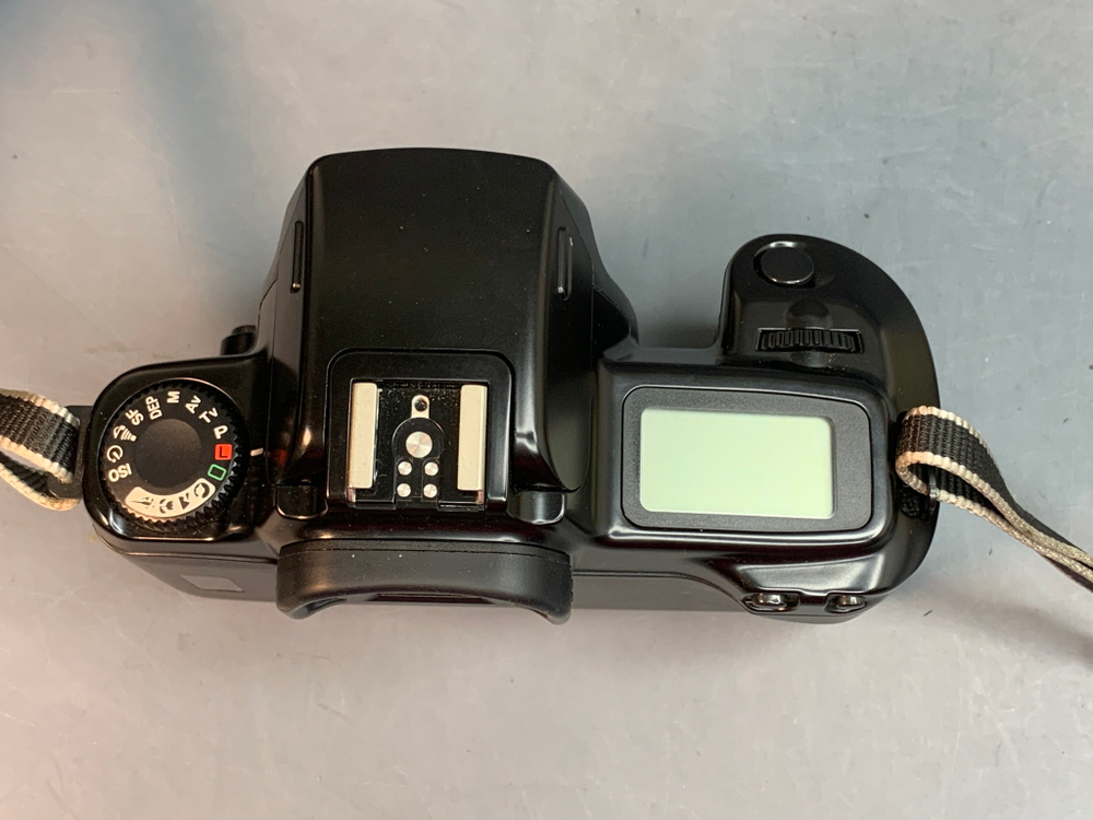 Canon EOS 1000F N body