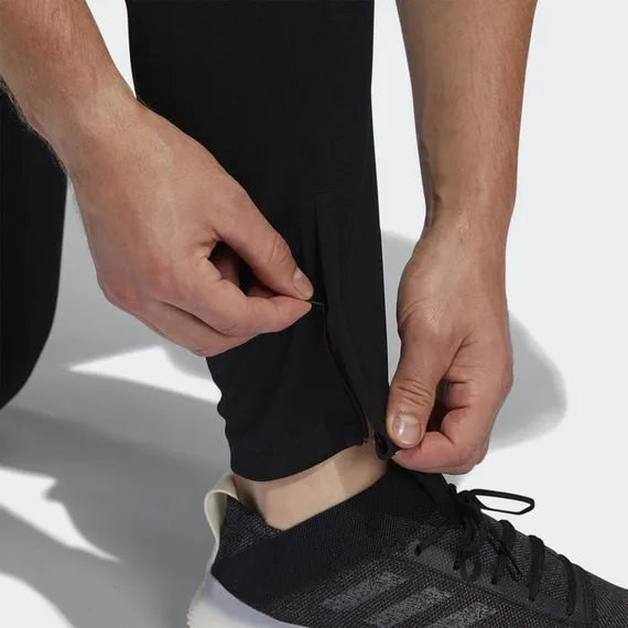 Брюки Adidas City Base Pant, размер 56-58  (FJ5135)