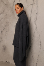 Свитер на молнии