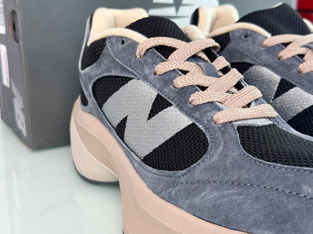 New Balance Warped Runner Black