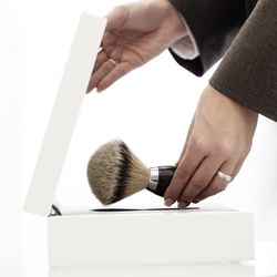 Помазок MUEHLE EDITION, барсучий ворс высшей категории Silvertip, карбон (493 ED 1)