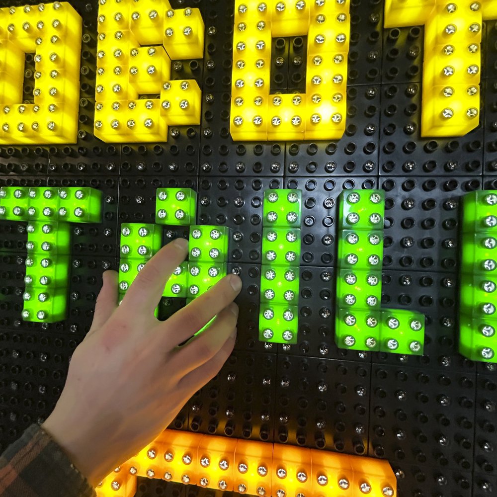 Светящийся конструктор на стену развивающая панель (56х56 см) Х4