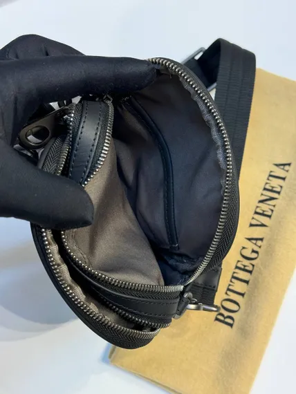 Сумка мессенджер Bottega Venetta, чёрный