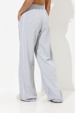 Широкие джоггеры без начеса с кантом цвета серый меланж