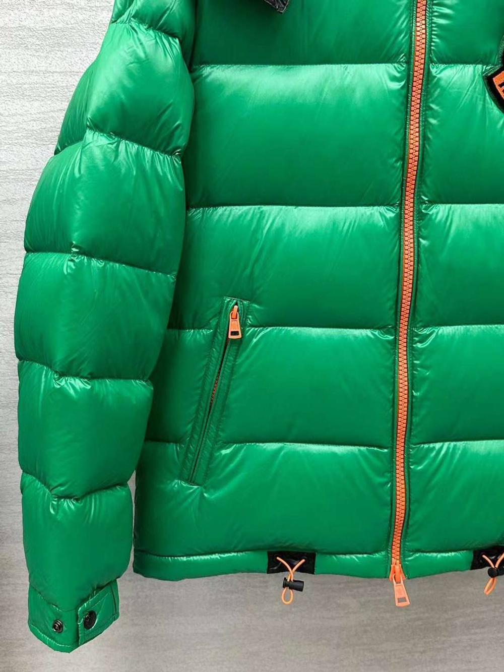 Пуховик Moncler