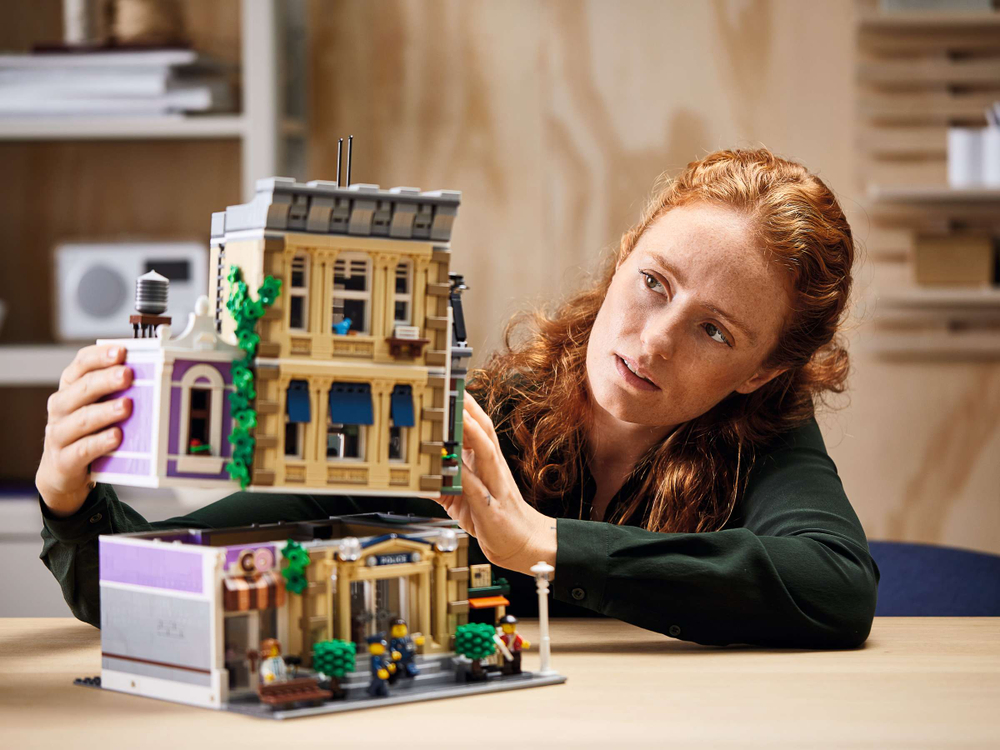 Конструктор LEGO Icons 10278 Police Station