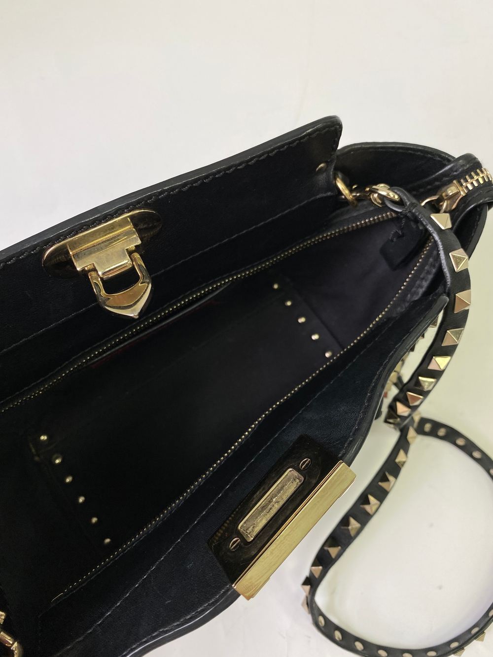 Сумка Valentino Garavani Rockstud Tote Rigid Leather Mini