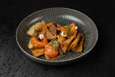 Блины со слабосоленой семгой