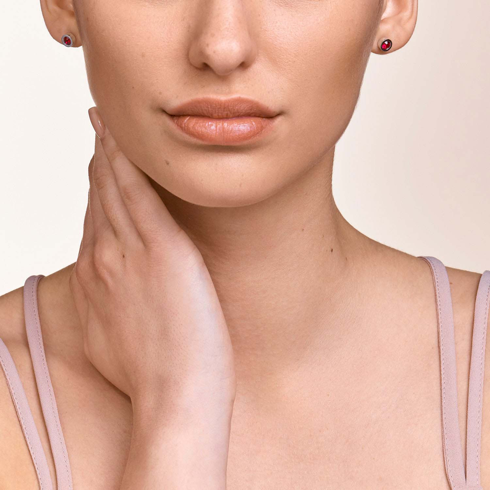 Серьги-пусеты Coeur de Lion Silver Red 0228/21-0317 цвет красный, серебряный