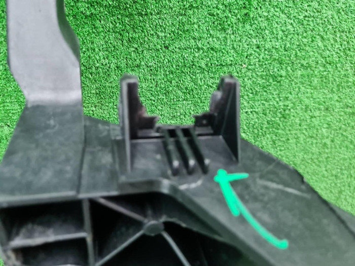 Телевизор Kia Carnival 4 (2020-н.в.)