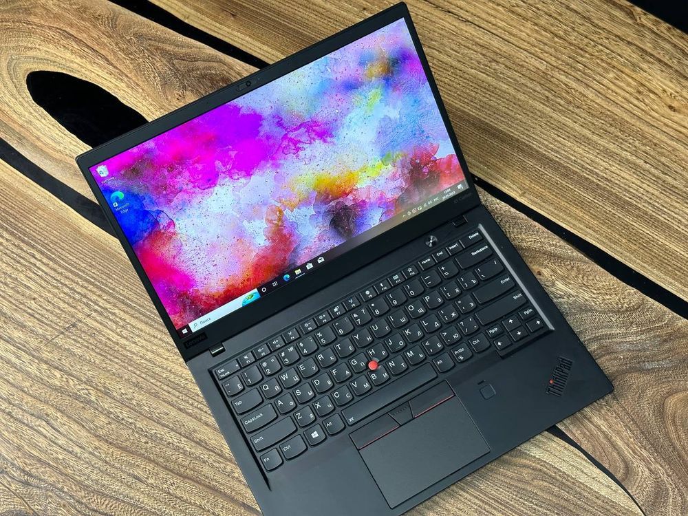 14" Ноутбук Lenovo Thinkpad X1 Carbon G6 (1920x1080, Intel Core i5-8350U, RAM 16ГБ, SSD 256ГБ, Intel UHD Graphics 620, Win 10 Pro)