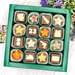 Шоколадный набор "23 февраля: 16 конфет ручной работы"