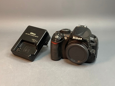 Nikon D3100 Body 39.458 Кадров