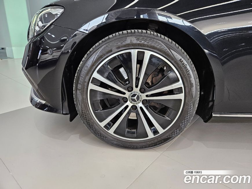 Mercedes-Benz E-Class W213 E250 Avangarde (01.2021)