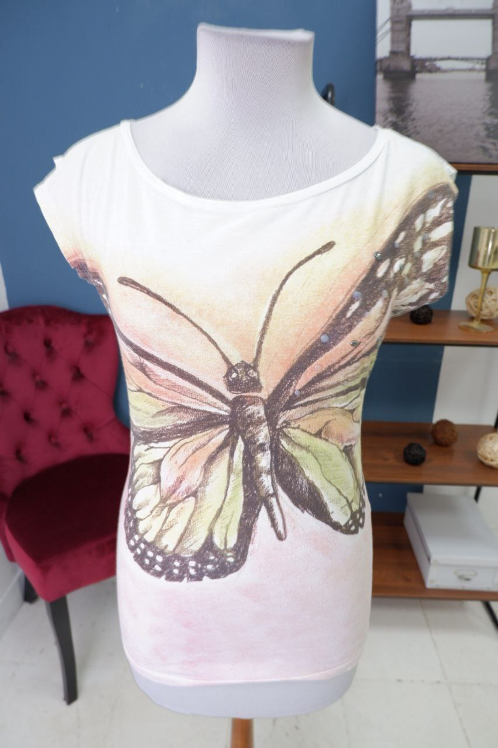 Футболка с принтом бабочки 44 размер