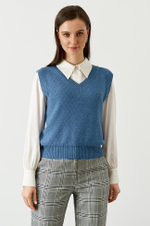22742 Жилет женский (сине-голубой)