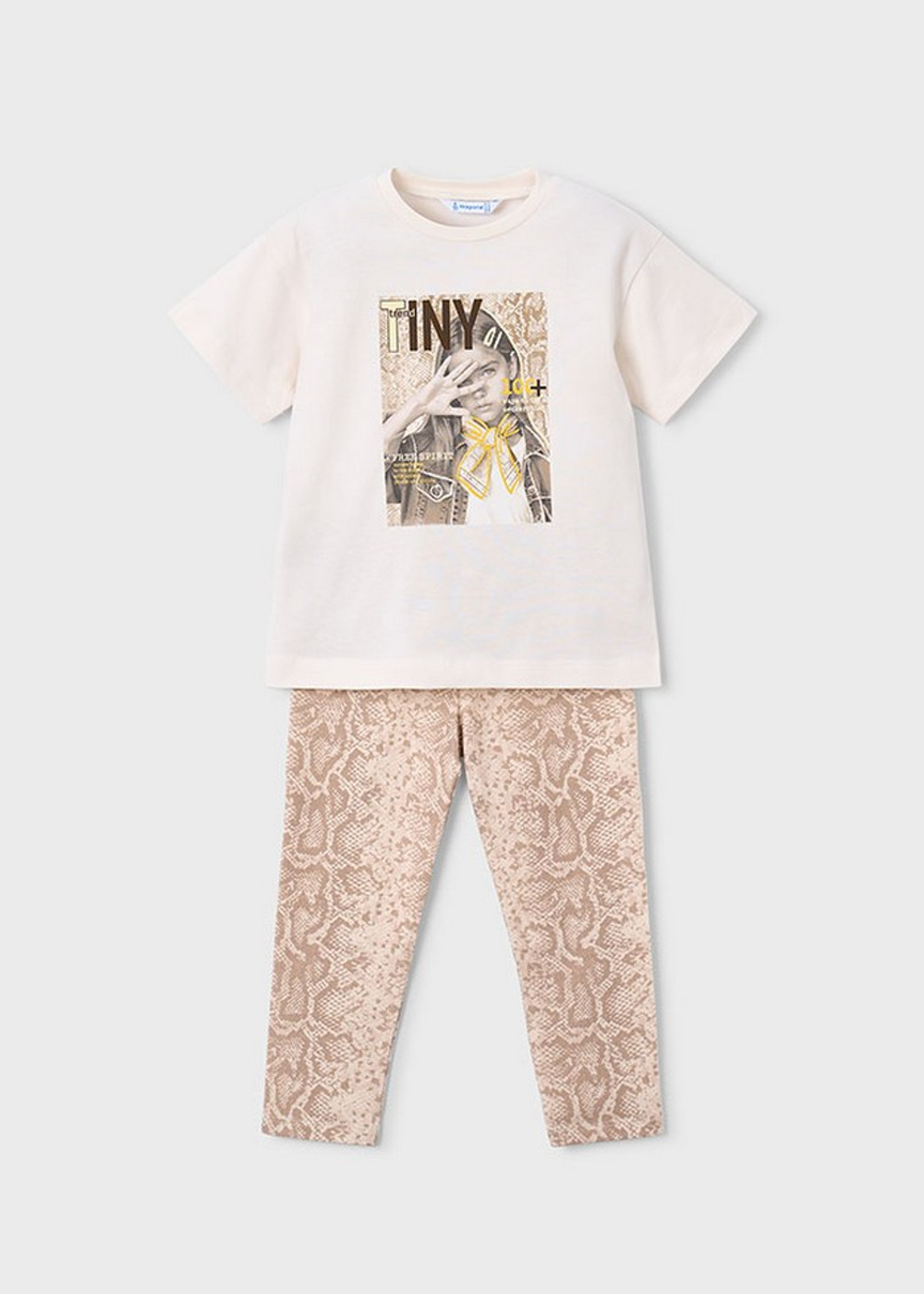 футболка с леггинсами